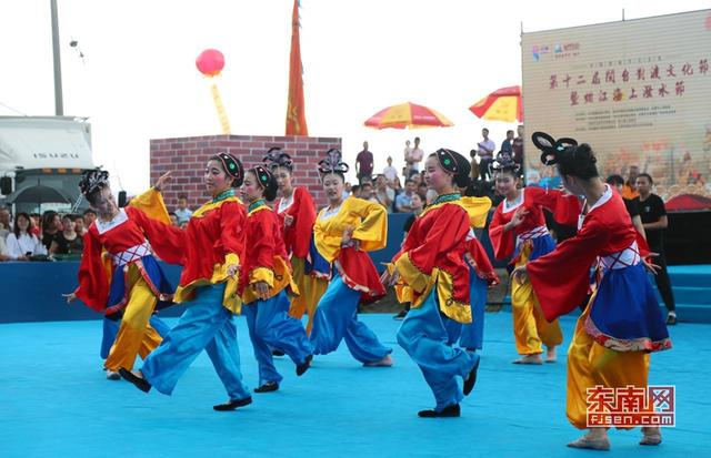 石狮:海上泼水、攻炮城 多彩民俗活动过端午