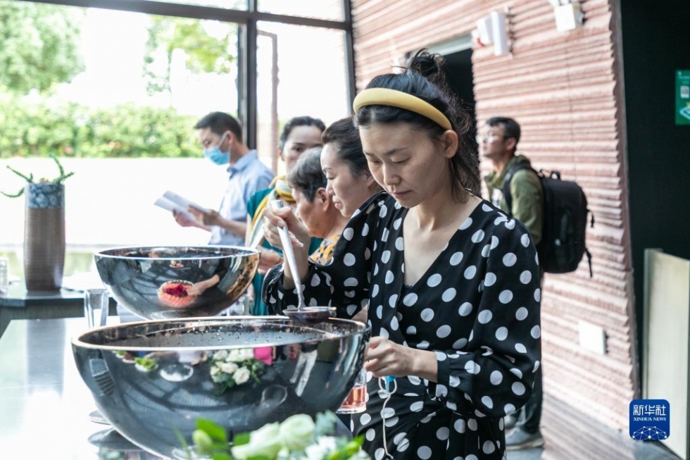 云南弥勒:葡萄飘香引客来